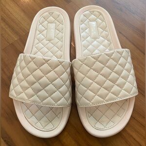 APL Lusso Slides